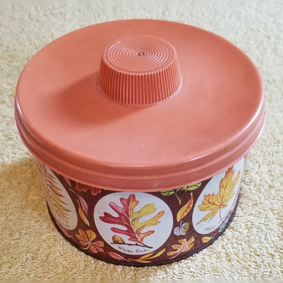 Mrs. Leland's Old Fashioned Golden Butter Bits 1 Lb. Tin - Picture 2 of 5